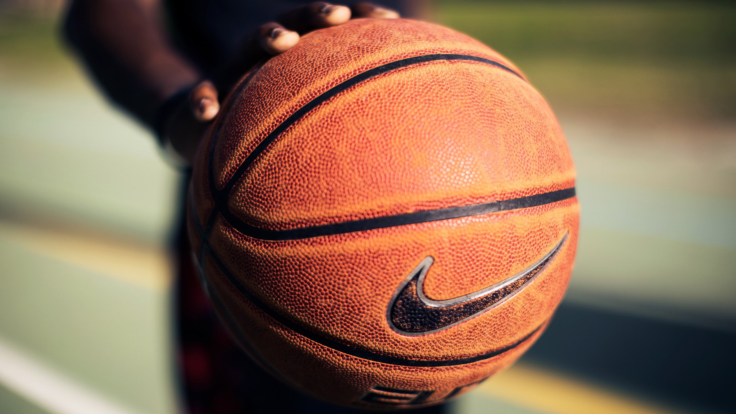 NBA季后赛火热进行 超级巨星表现抢眼，nba季后赛50大经典瞬间