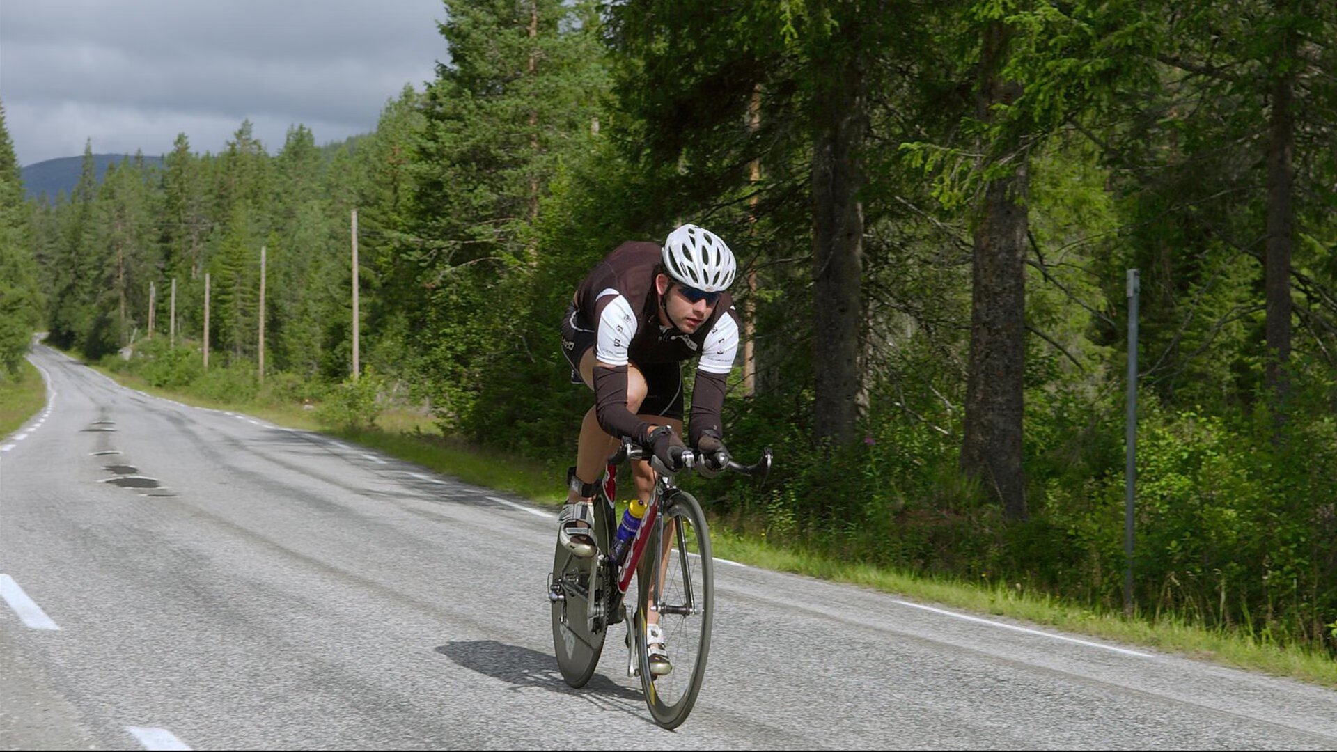 _赛场感恩：运动员感谢观众与团队的支持_，感谢运动员的一句话
