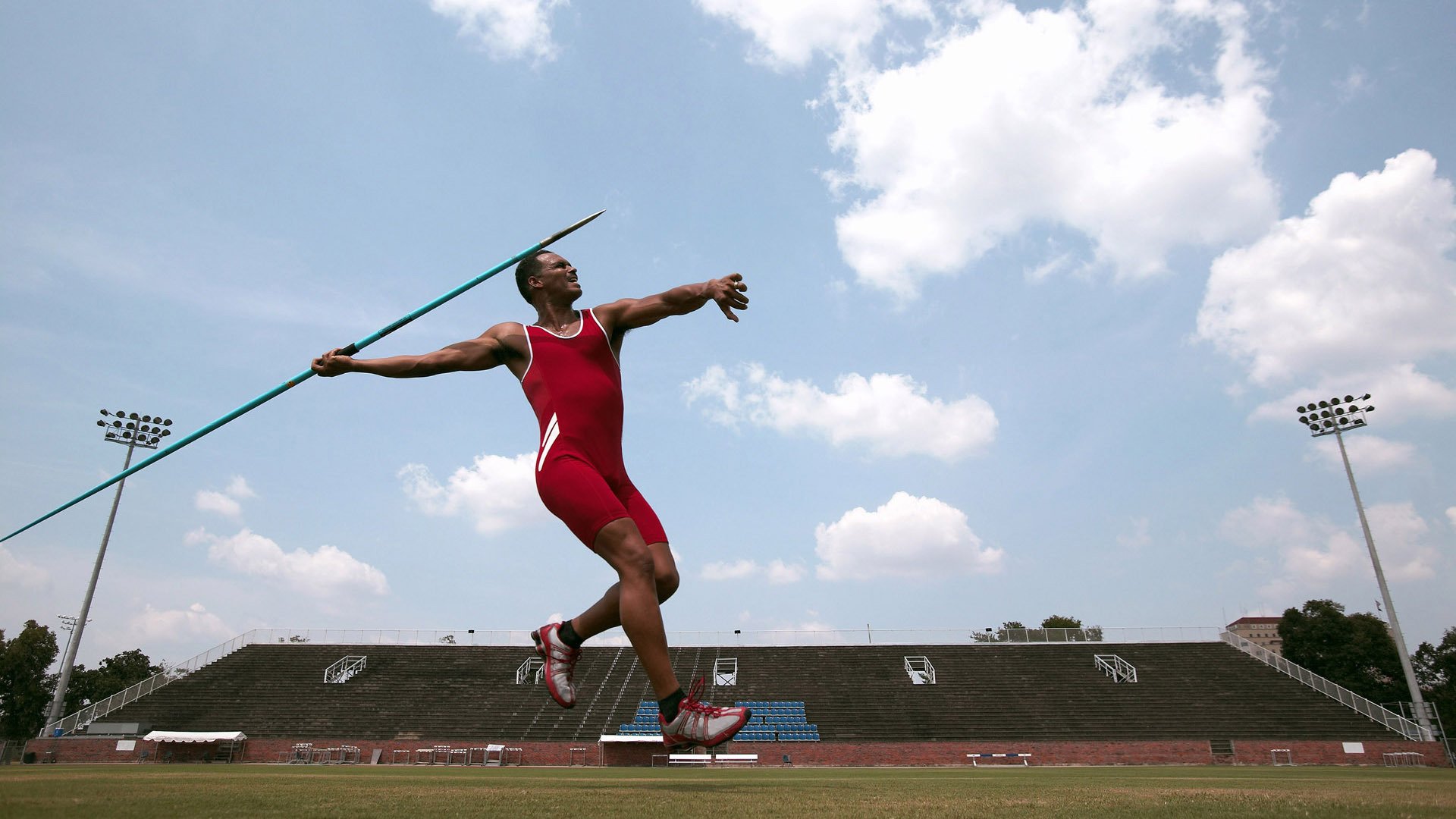 新版篮球运动装备引领运动时尚潮流，新版篮球鞋
